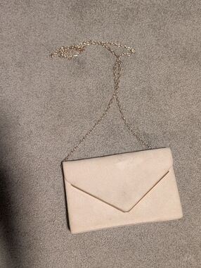 Elegant Cream Envelope Crossbody Clutch with Gold Chain